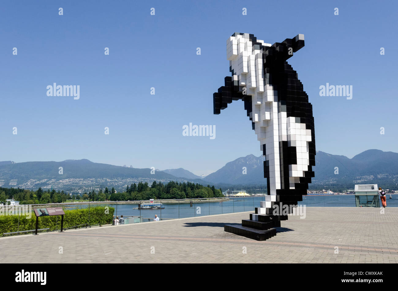 Vancouver, Digital Orca Moderne Kunstskulptur an der Uferpromenade der Stadt, Kanada Stockfoto