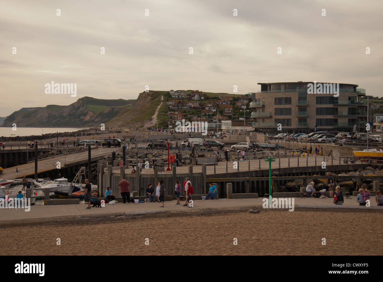 West Bay Strand Hafen und Wohnungen Stockfoto