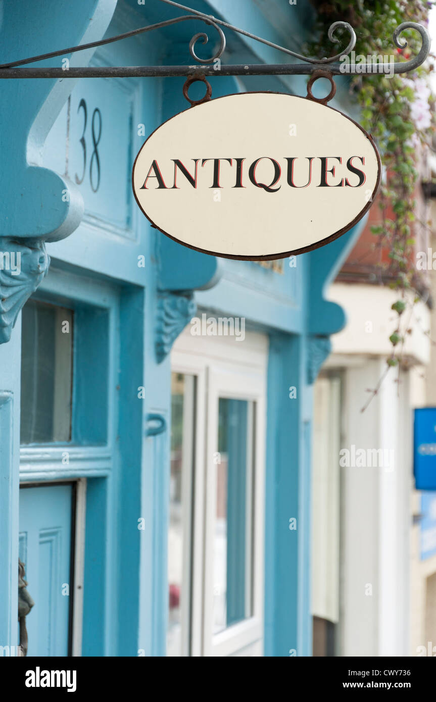 Antiquitäten shop Zeichen. Honiton Devon England. Stockfoto