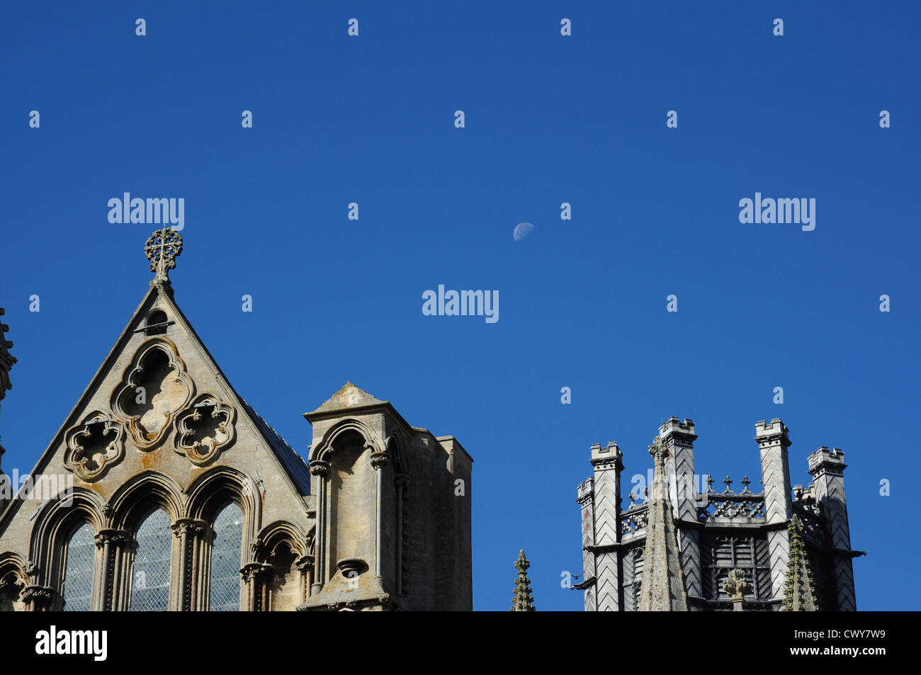 Der Mond über Ely Cathedral, Ely, Cambridgeshire, England, UK Stockfoto