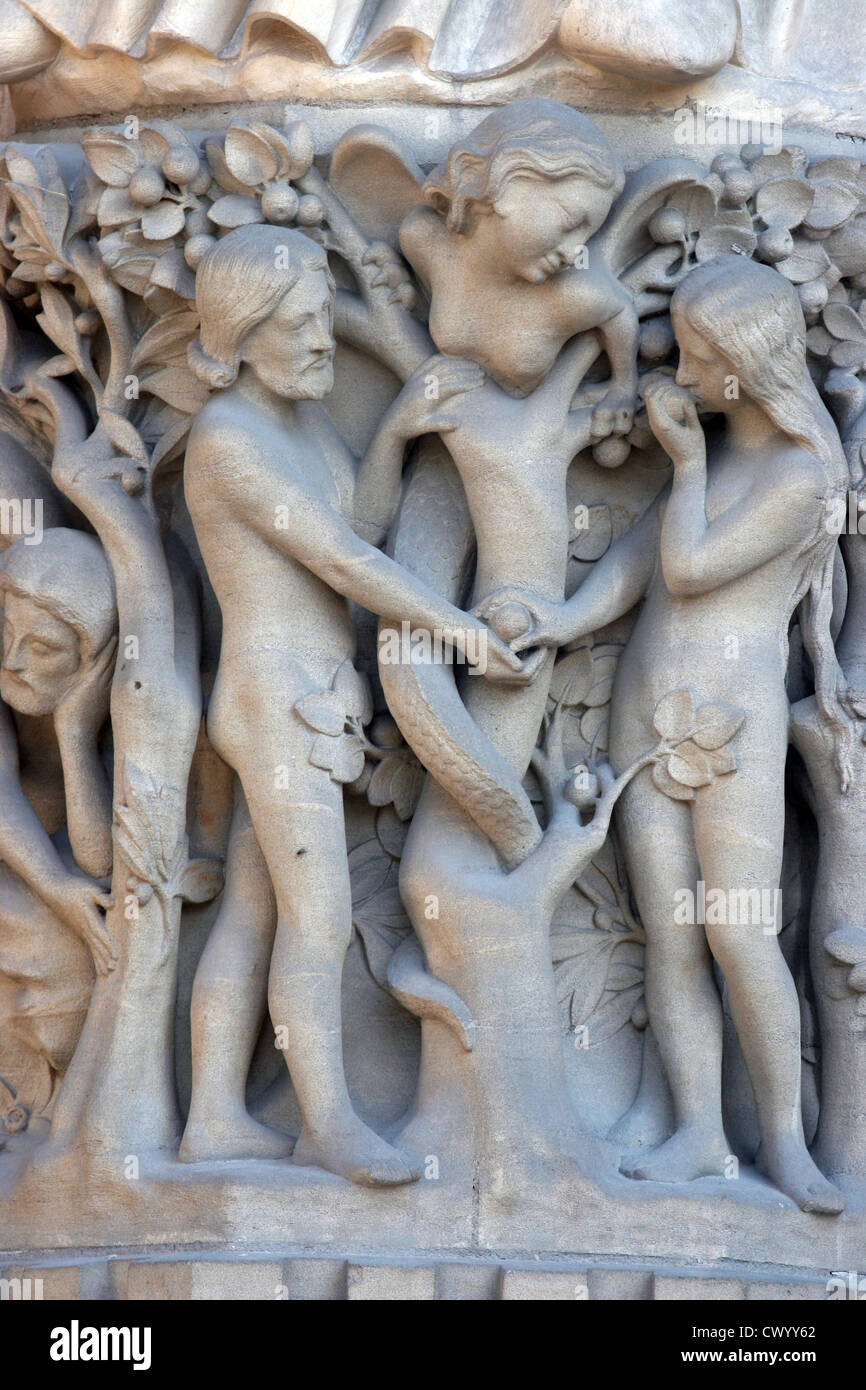 Adam und Eva, Kathedrale Notre-Dame, Paris, Portal der Jungfrau Stockfoto