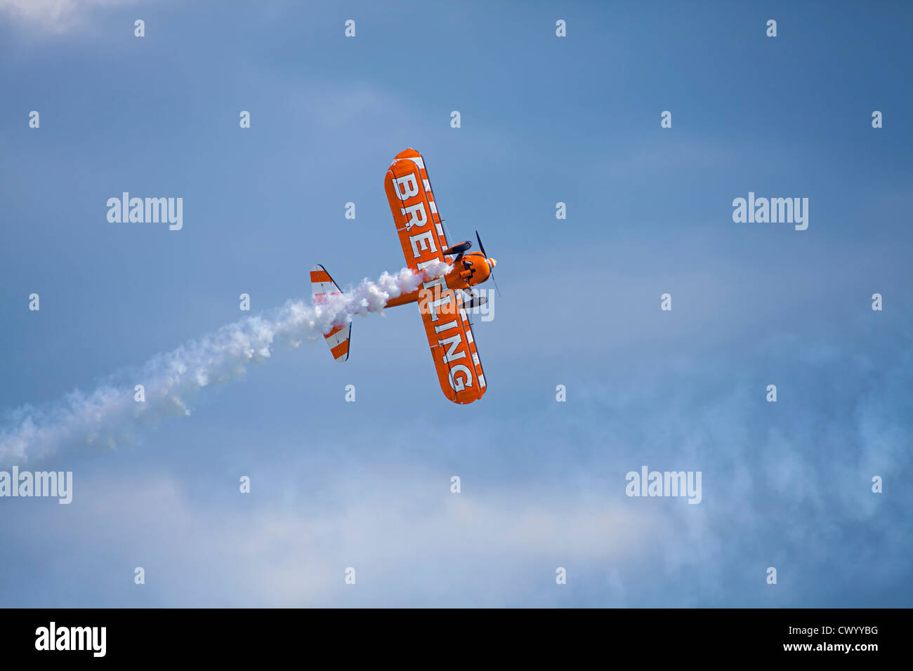 Breitling Wingwalkers, Boeing Stearman Super Flugzeug 75 Bi Modellflugzeug bei Bournemouth Air show 2012 Stockfoto