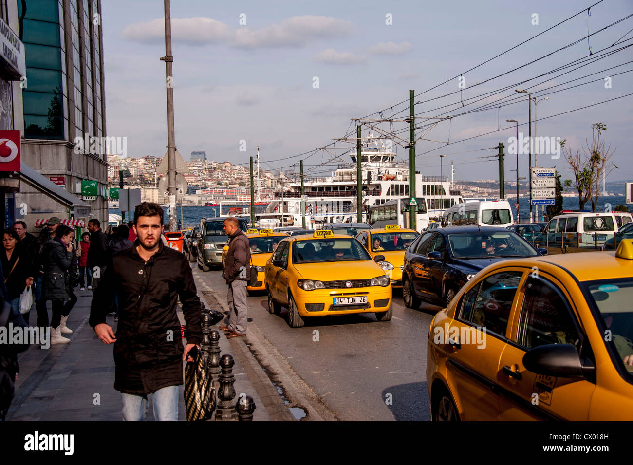 Rush Hour im Stadtteil Sirkeci in Istanbul Türkei Stockfoto