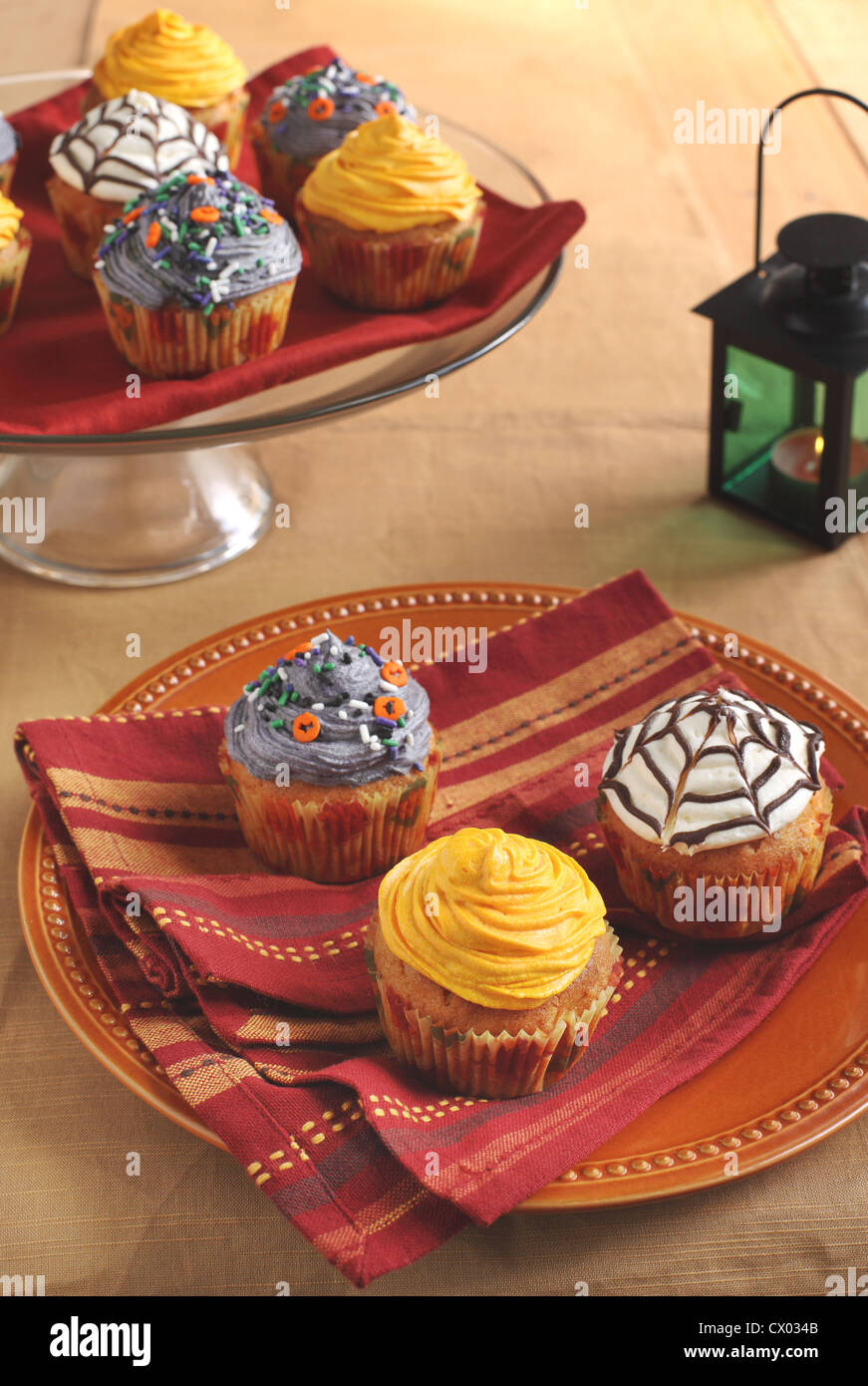 Hausgemachte Halloween Kürbis-Muffins Stockfoto