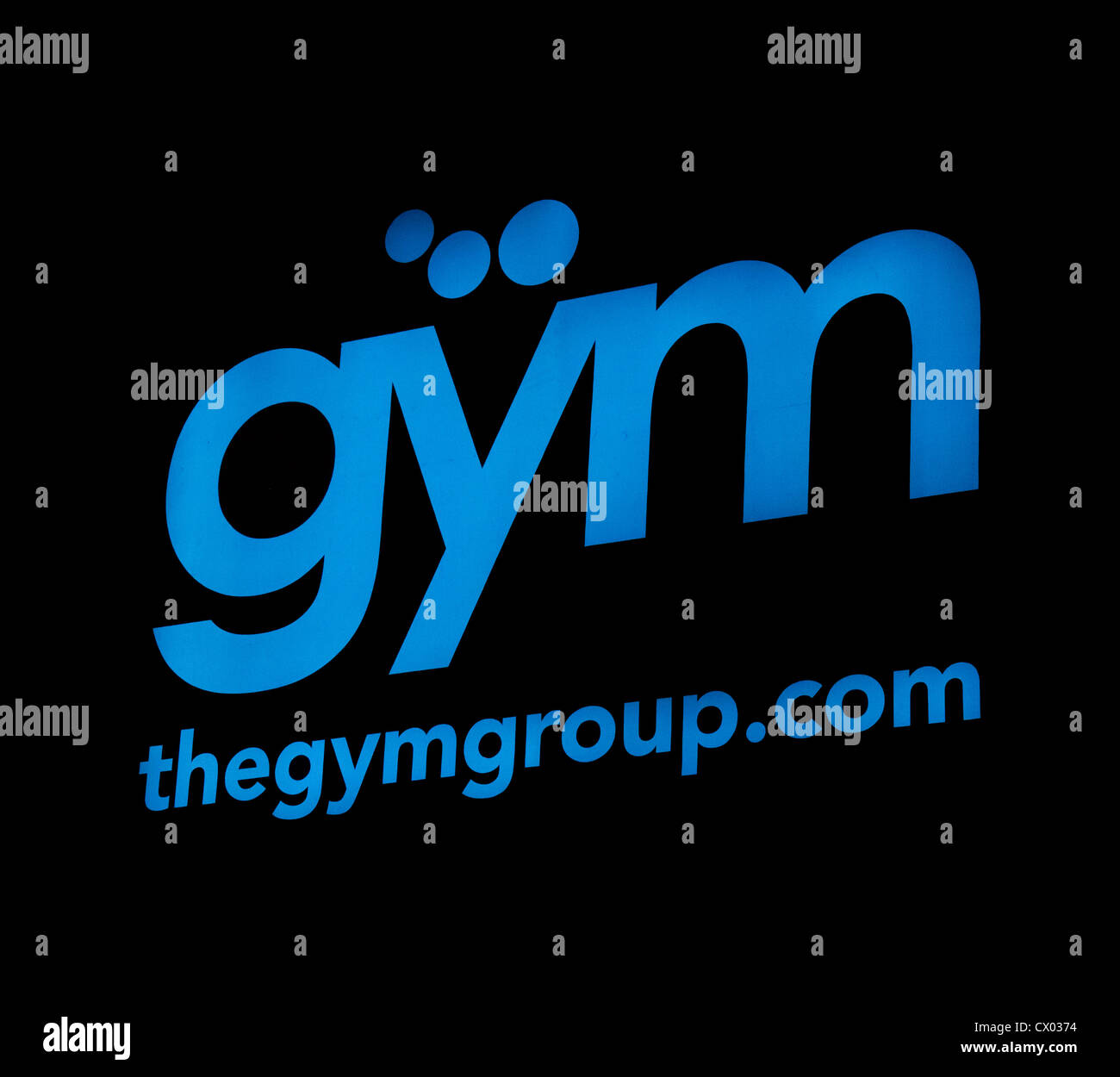 Die Gymnastik-Gruppe beleuchtet Zeichen Ashford Kent UK Stockfoto
