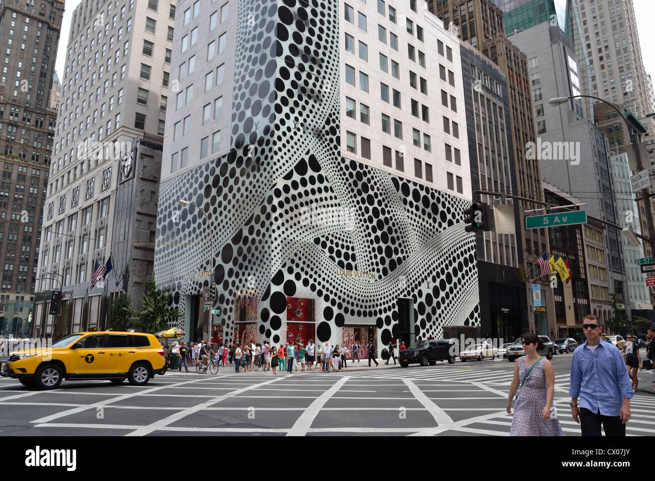 Louis Vuitton-Geschäft, 5th Avenue, New York, Vereinigte Staaten von Amerika Stockfoto