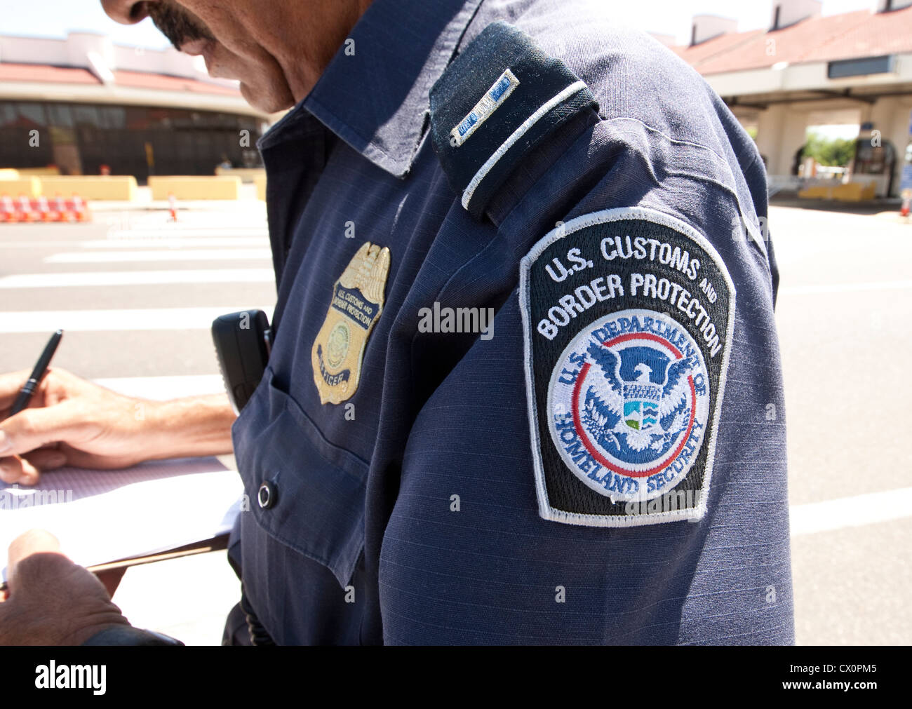 US Customs and Border Protection Officer bei der Einreise Laredo, Texas Stockfoto