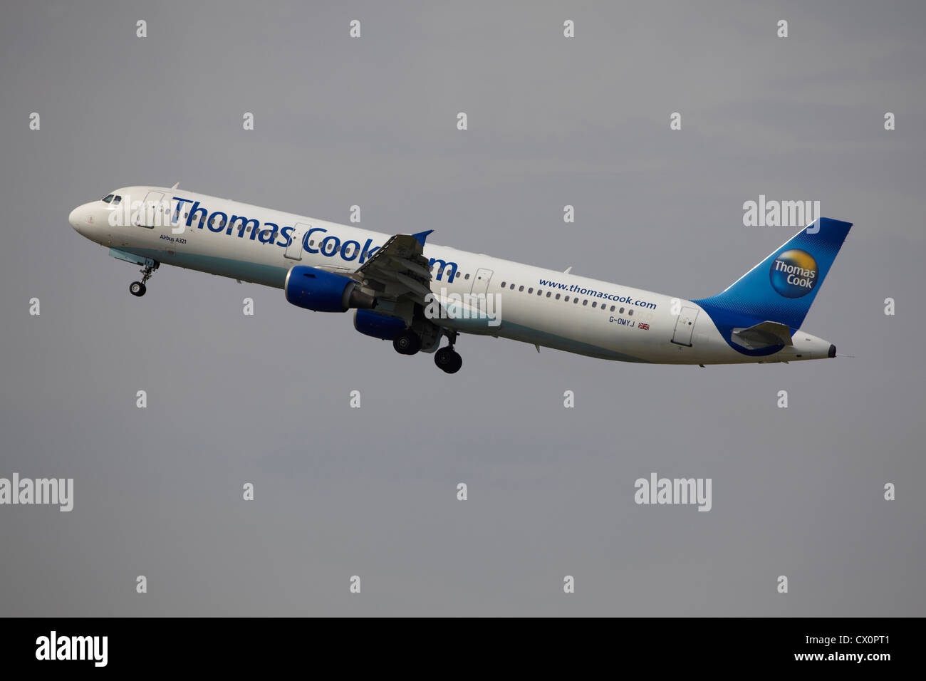 Thomas Cook Airbus A321 Flugzeug abheben am Flughafen Manchester Stockfoto