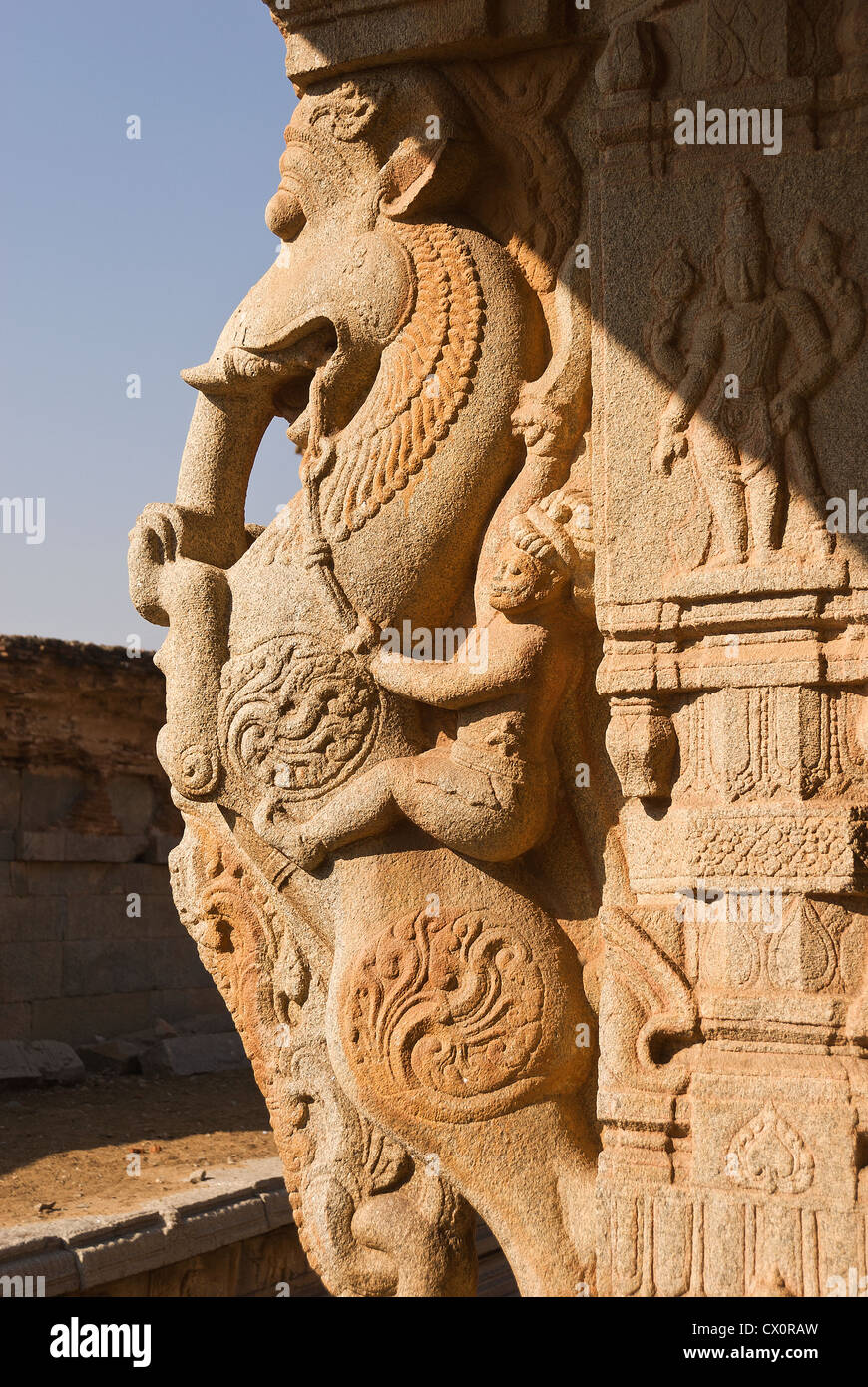 Elk201-2666v Indien, Karnataka, Hampi, Vittala Tempel, geschnitzte Säulen Stockfoto