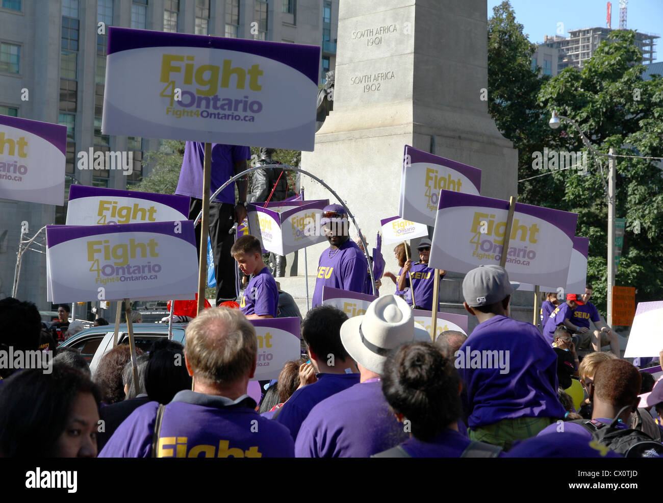 Service Employees International Union Demonstranten bei der Toronto jährlichen Labor Day Parade Stockfoto
