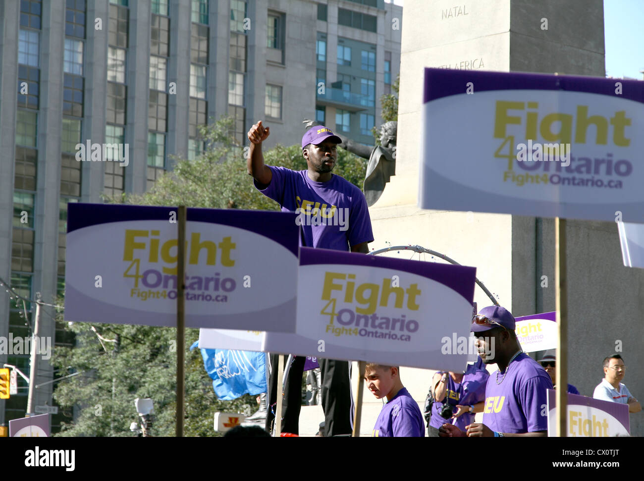 Service Employees International Union Demonstranten bei der Toronto jährlichen Labor Day Parade Stockfoto