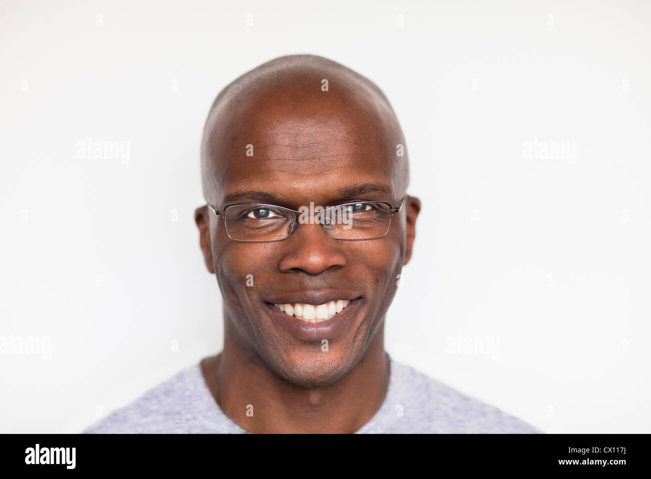 Mann Glatze Brille Stockfotos und -bilder Kaufen - Alamy