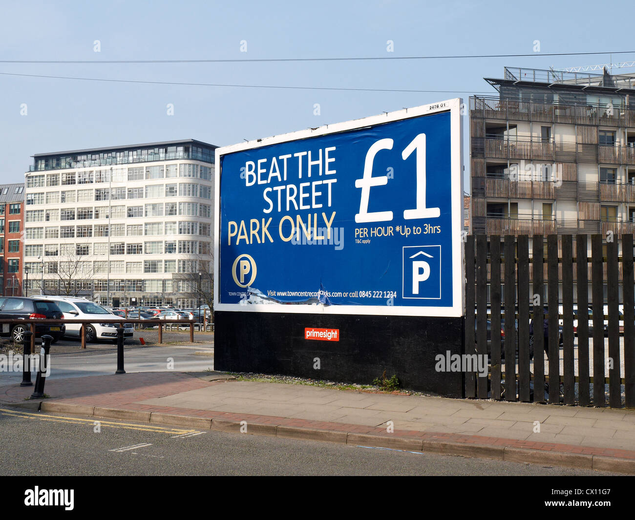 Plakatwerbung billiger Parken in der Innenstadt von Manchester UK Stockfoto