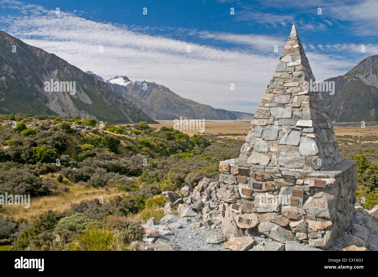 Denkmal für Kletterer, die ihr Leben im Mount Cook National Park in der Nähe von Mount Cook Village verloren haben Stockfoto