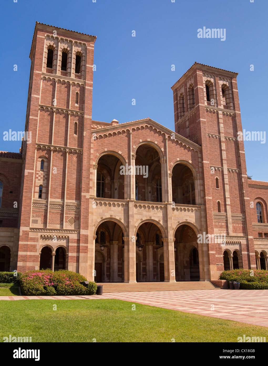 LOS ANGELES, Kalifornien, USA - Royce Hall am UCLA Campus. Stockfoto