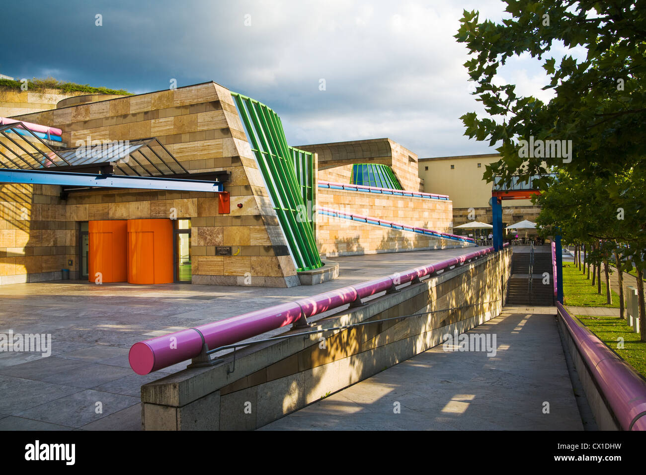 Das museum Eingangsbereich des Gebäudes Neue Staatsgelerie Stuttgart in Baden-Württemberg, Deutschland Stockfoto