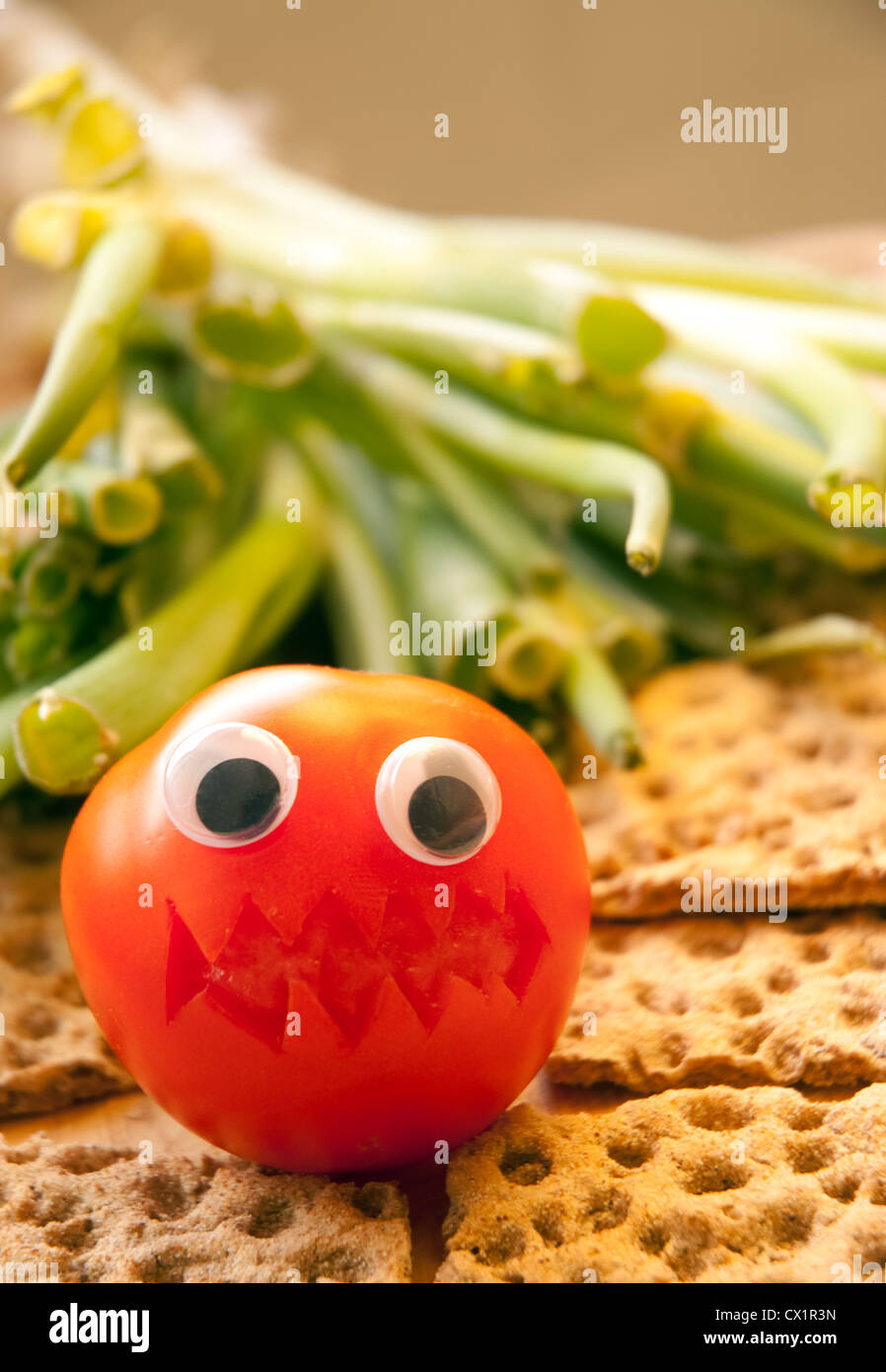 eine komische wütend Tomate Stockfoto