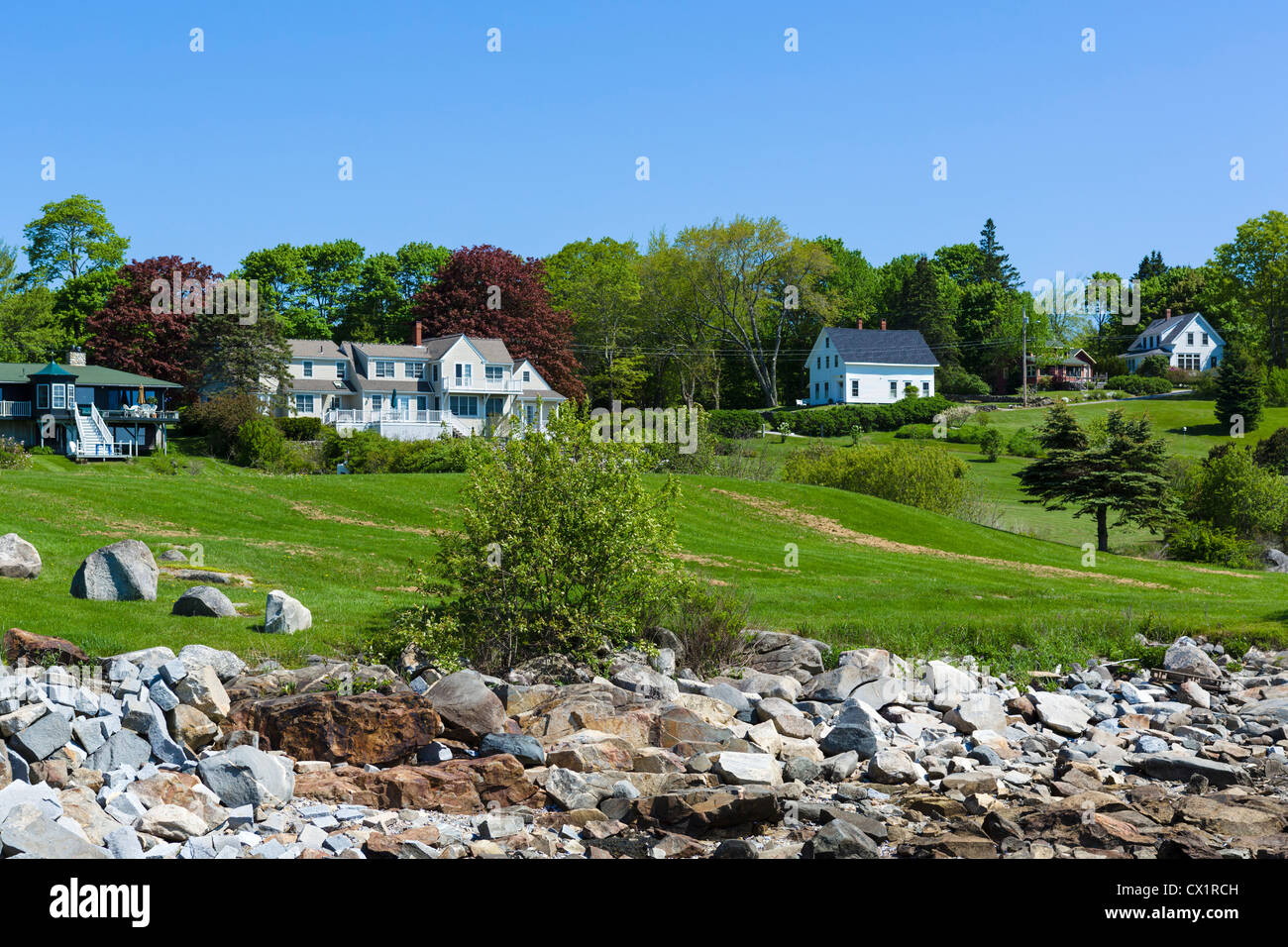 Häuser im Dorf von Mietern Hafen auf St George Halbinsel, Knox County, Maine, USA Stockfoto