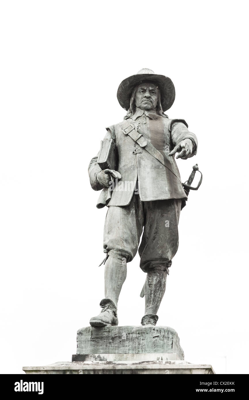 Statue von Oliver Cromwell in der Innenstadt von St. Ives, mittleren England, wo er für ein paar Jahre in den 1630er Jahren lebte. Stockfoto