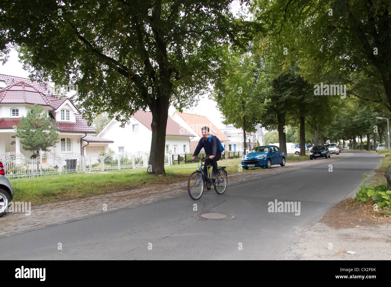 Der Berliner Mauer Region in Staaken, Radfahren entlang der ehemaligen Mauer West-Berlin Stockfoto