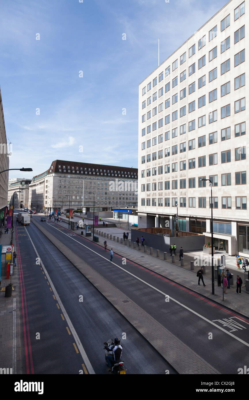 Außenseite des Shell-Center-Gebäude und in York Rd London County Hall Stockfoto