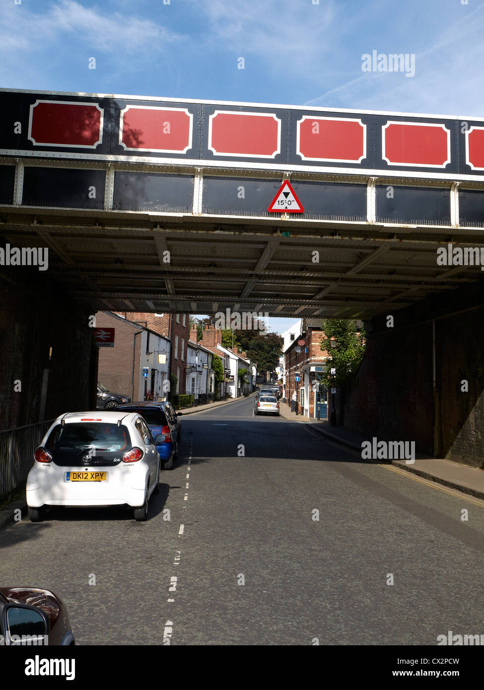 Blick in die King Street vom Bahnhof in Knutsford Cheshire UK Stockfoto