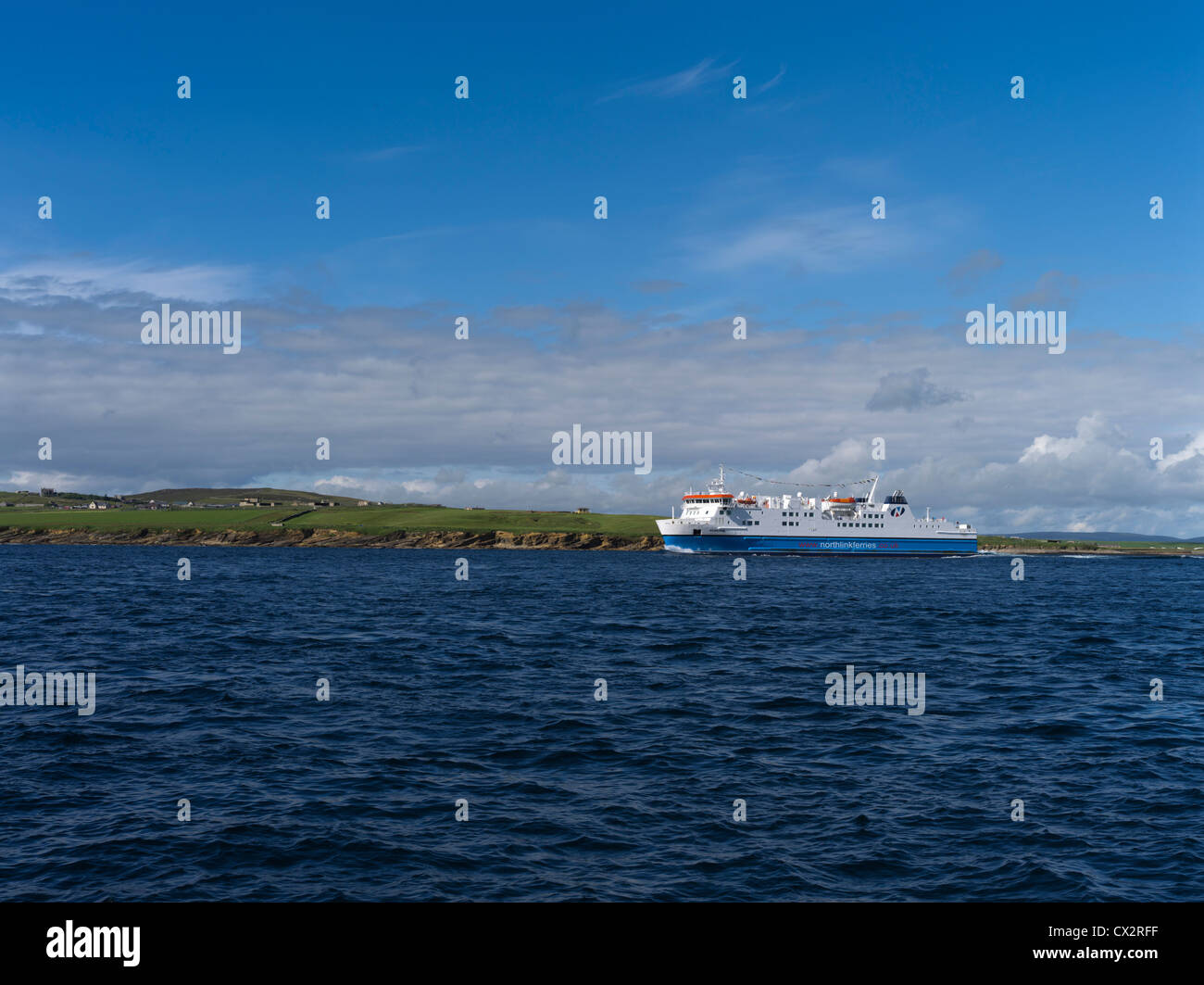 dh MV Hamnavoe HOY SOUND ORKNEY Northlink Ferries MV Hamnavoe transiting Orkney Coast ro ro Ferry uk boat segeln Stockfoto