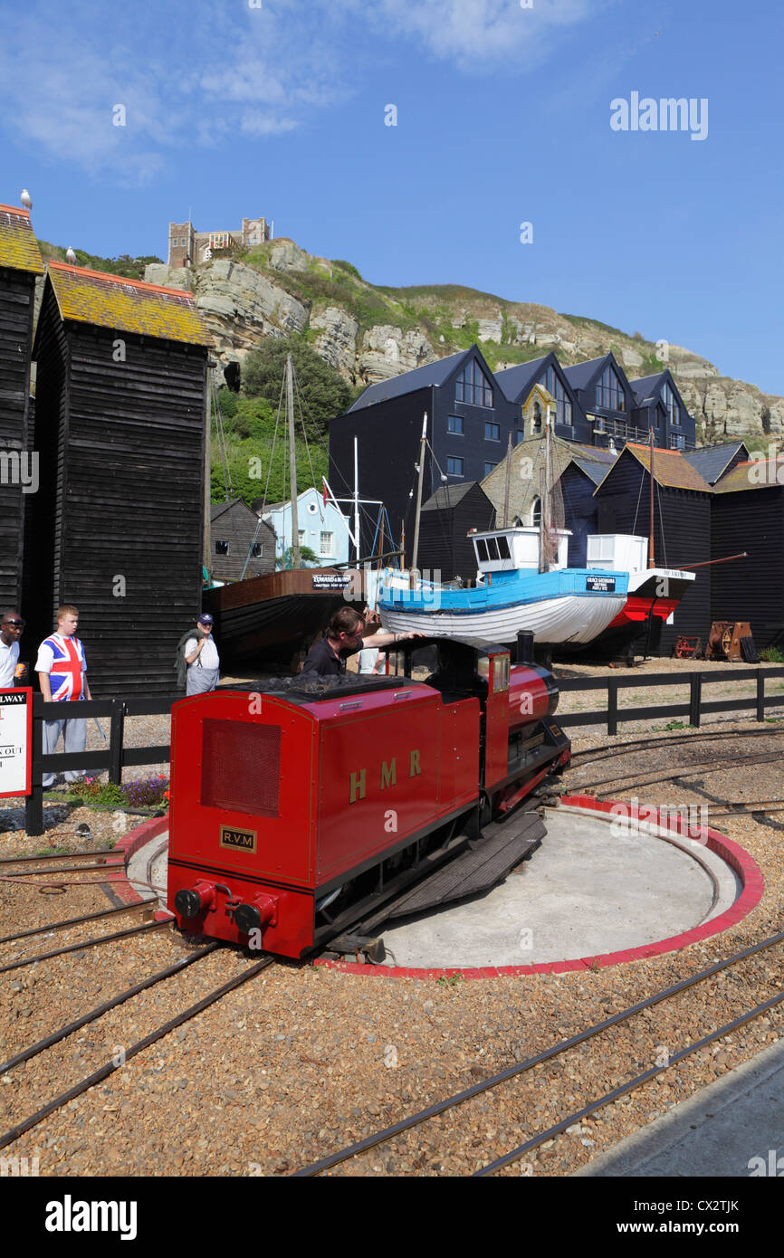 Hastings Miniatur Eisenbahn Zug bei Rock-a-Nore Station East Sussex England UK GB Stockfoto