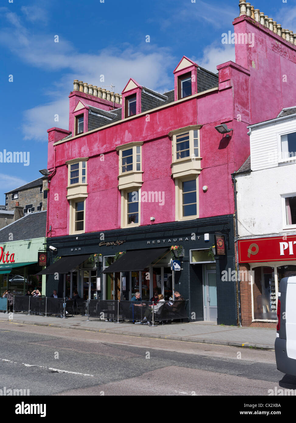 dh OBAN ARGYLL farbenfrohes Gebäude am Meer von Oban Cuan Mor öffentliches Haus Restaurant Pub Pubs schottland Stockfoto