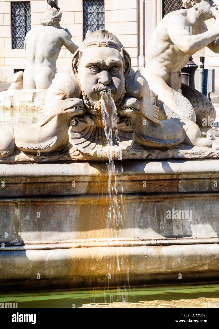 Detail einer mans Kopf spritzenden Wasser, Fontana del Moro, Piazza Navona, Lazio Rom, Italien. Stockfoto