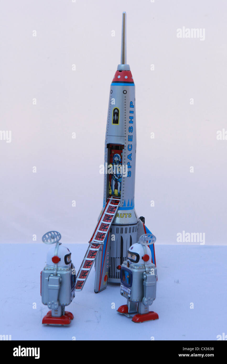 Spielzeug-Rakete mit Astronauten Stockfoto