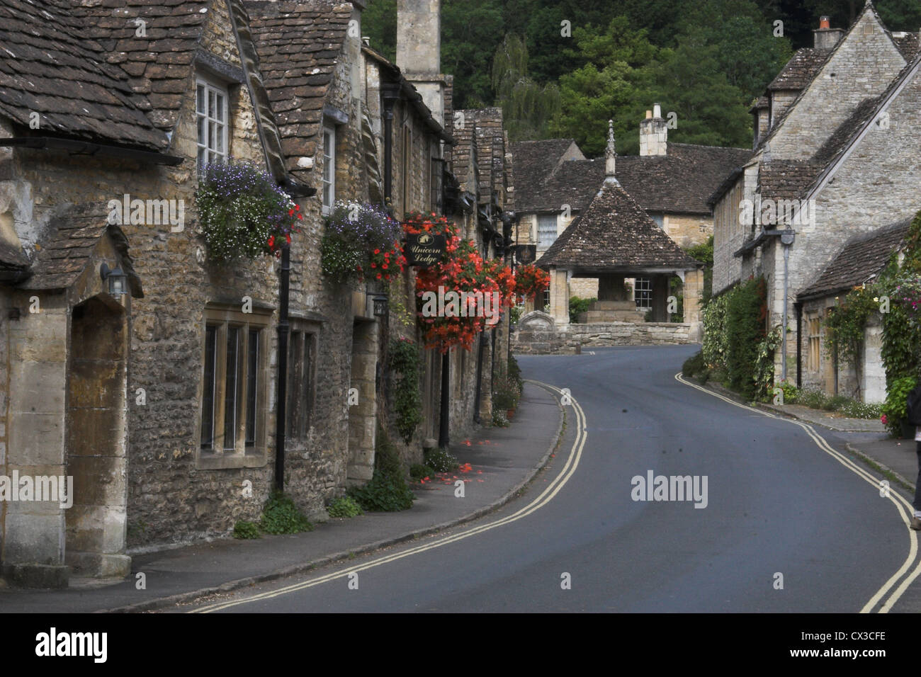 Ansicht der Hütten auf der St in Burg Coombe Stockfoto