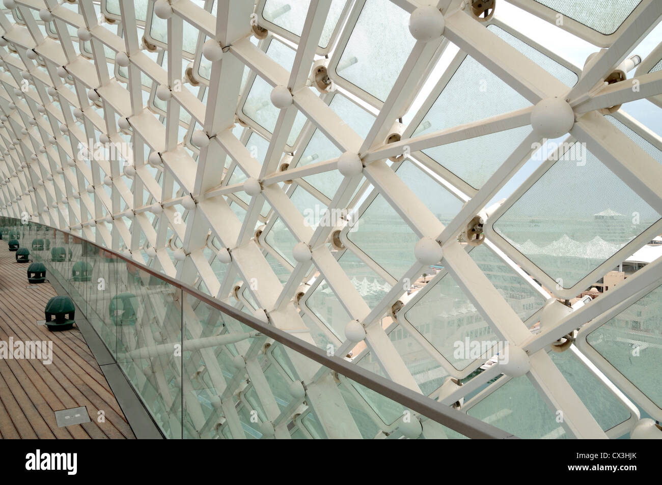 Yas Hotel, Abu Dhabi, Vereinigte Arabische Emirate. Architekt: Asymptote, Hani Rashid, Lise Anne Couture, 2010. Stockfoto