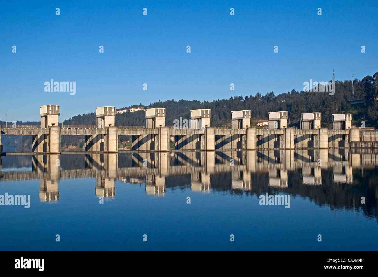 PORTUGAL, Fluss Douro, Barragem de Dam Stockfoto
