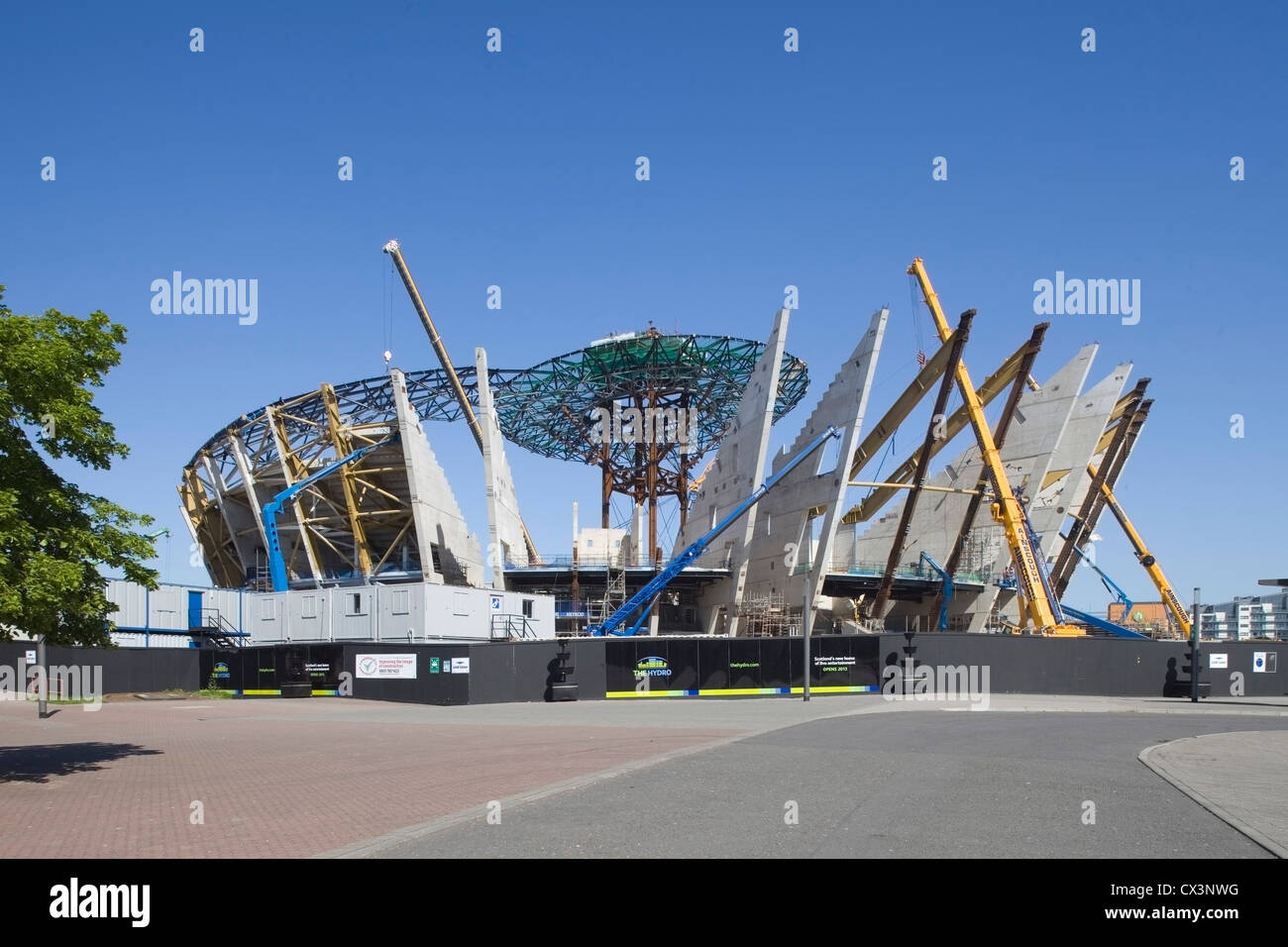 Die Wasserkraft Arena, Glasgow, Vereinigtes Königreich. Architekt: Foster + Partners, 2013. Weiten Blick im Bau. Stockfoto