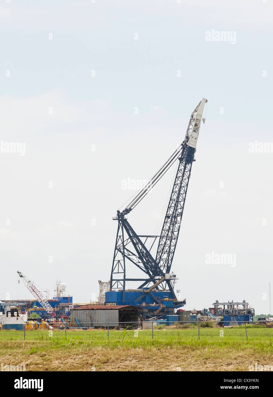 Hercules-Derrick-Kran verwendet für Offshore-Öl-Arbeit Stockfoto
