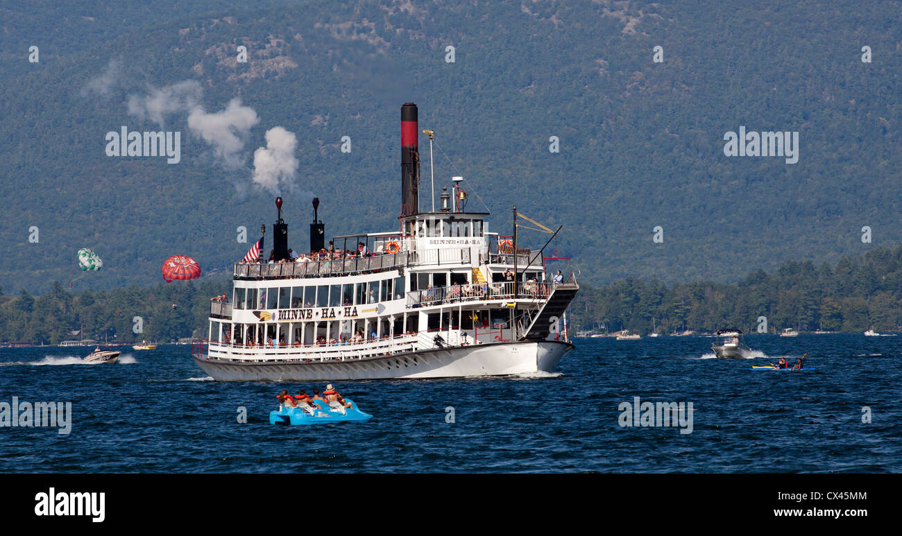 Minne-Ha-Ha Dampf betriebene Heck Rad Ausflug Kreuzfahrtschiff USA Amerika Adirondack State Park Lake George New York Stockfoto