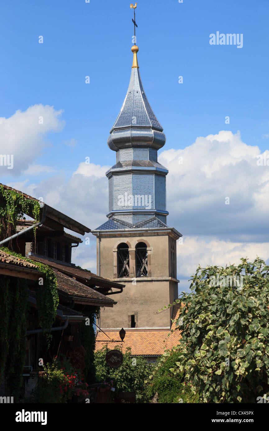 Der Kirchturm der Kirche von St Pancras in Elfenbeinküste Frankreich Stockfoto