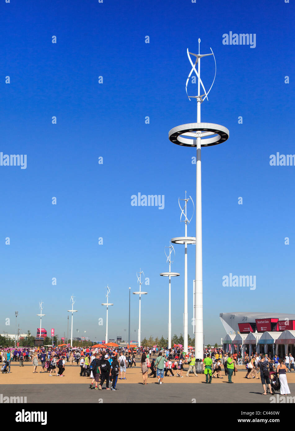 Windkraftanlagen im Londoner Olympic Park Stockfoto