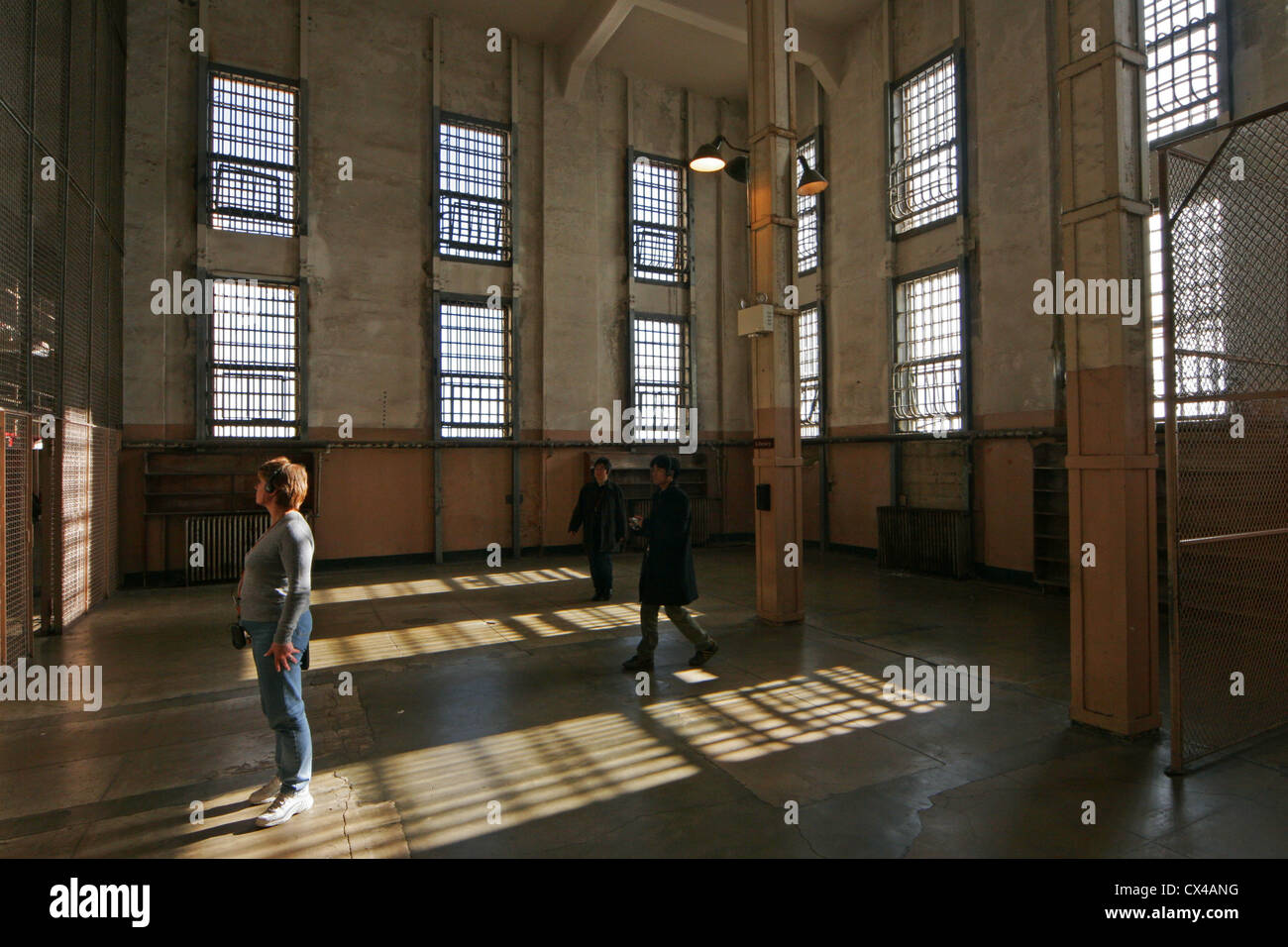 Die ehemalige Bibliothek im Gefängnis Alcatraz. San Francisco Bay, Kalifornien, USA. Stockfoto
