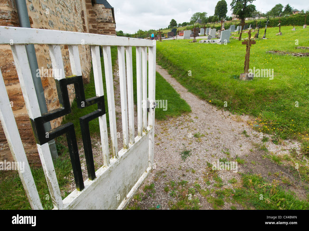 Friedhof Kirche, Camembert, Orne, Basse-Normandie, Frankreich. Stockfoto