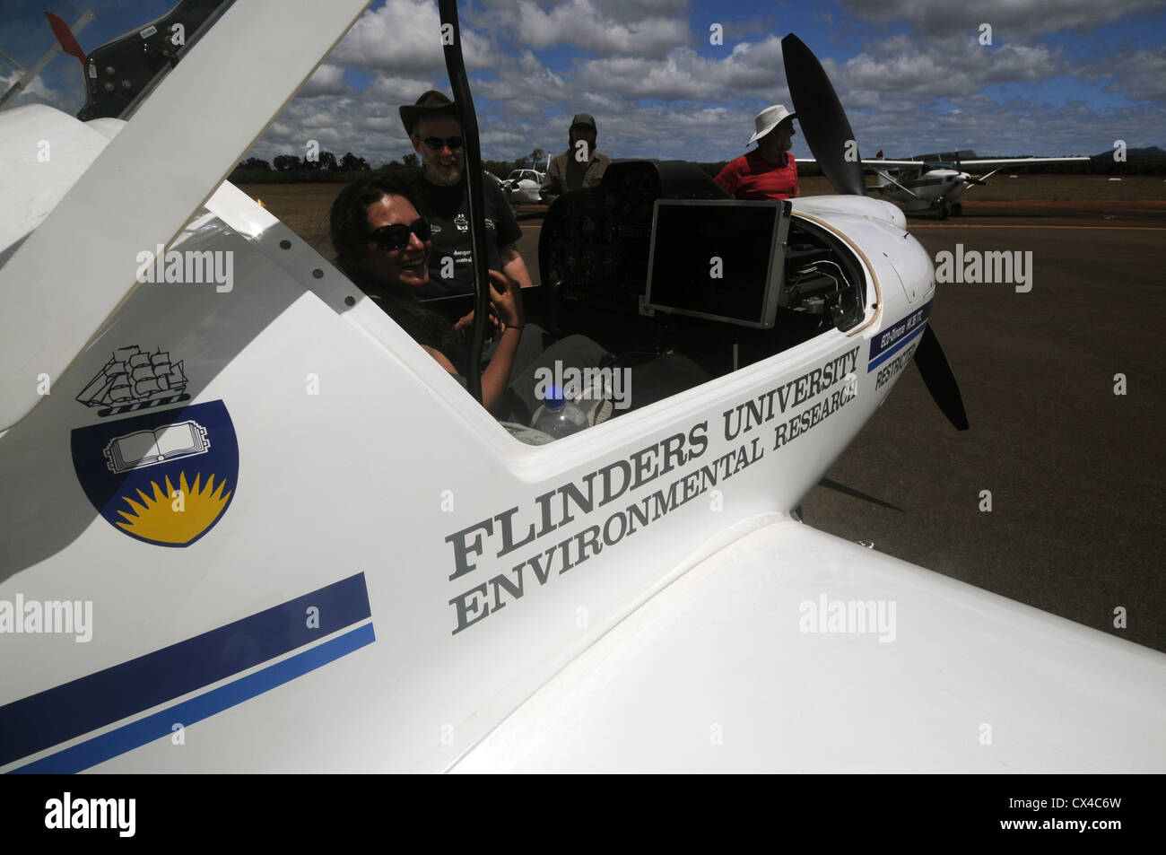 Technikteam hyperspektrale Überflug (Fernerkundung) Lichtebene Flinders Universität vorbereiten Stockfoto