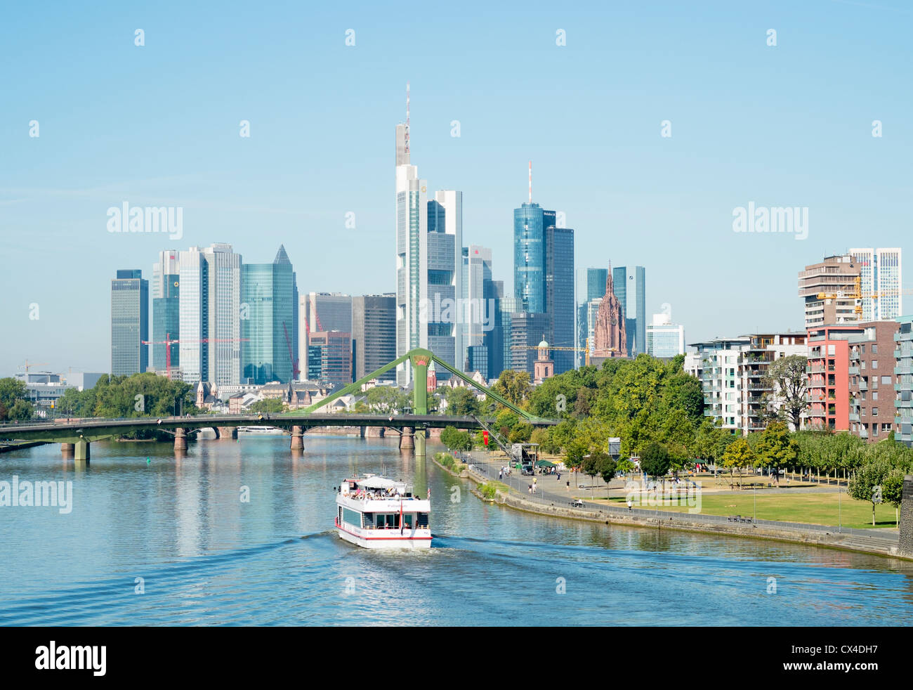 Skyline von Bankenviertel in Frankfurt am Main auf Main in Hessen Deutschland Stockfoto