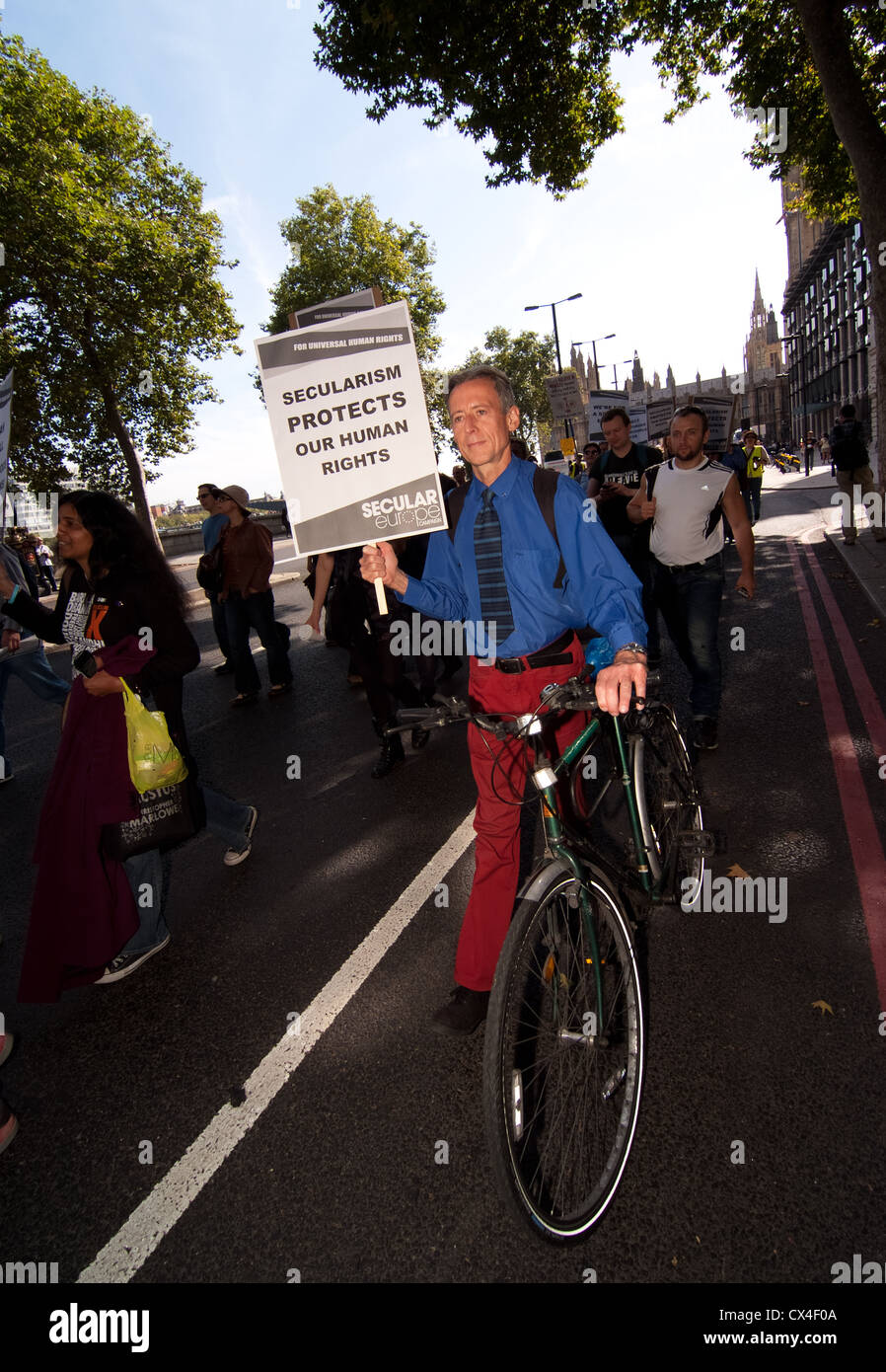 Peter Tatchell Kampagnen "Säkulare Europa-Kampagne" Protest März & Rallye Zentrum von London.  Samstag, 15. September 2012 Stockfoto