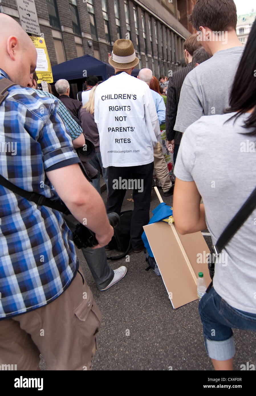 Unterstützer bei der weltlichen Kampagne in Europa-Rallye Stockfoto