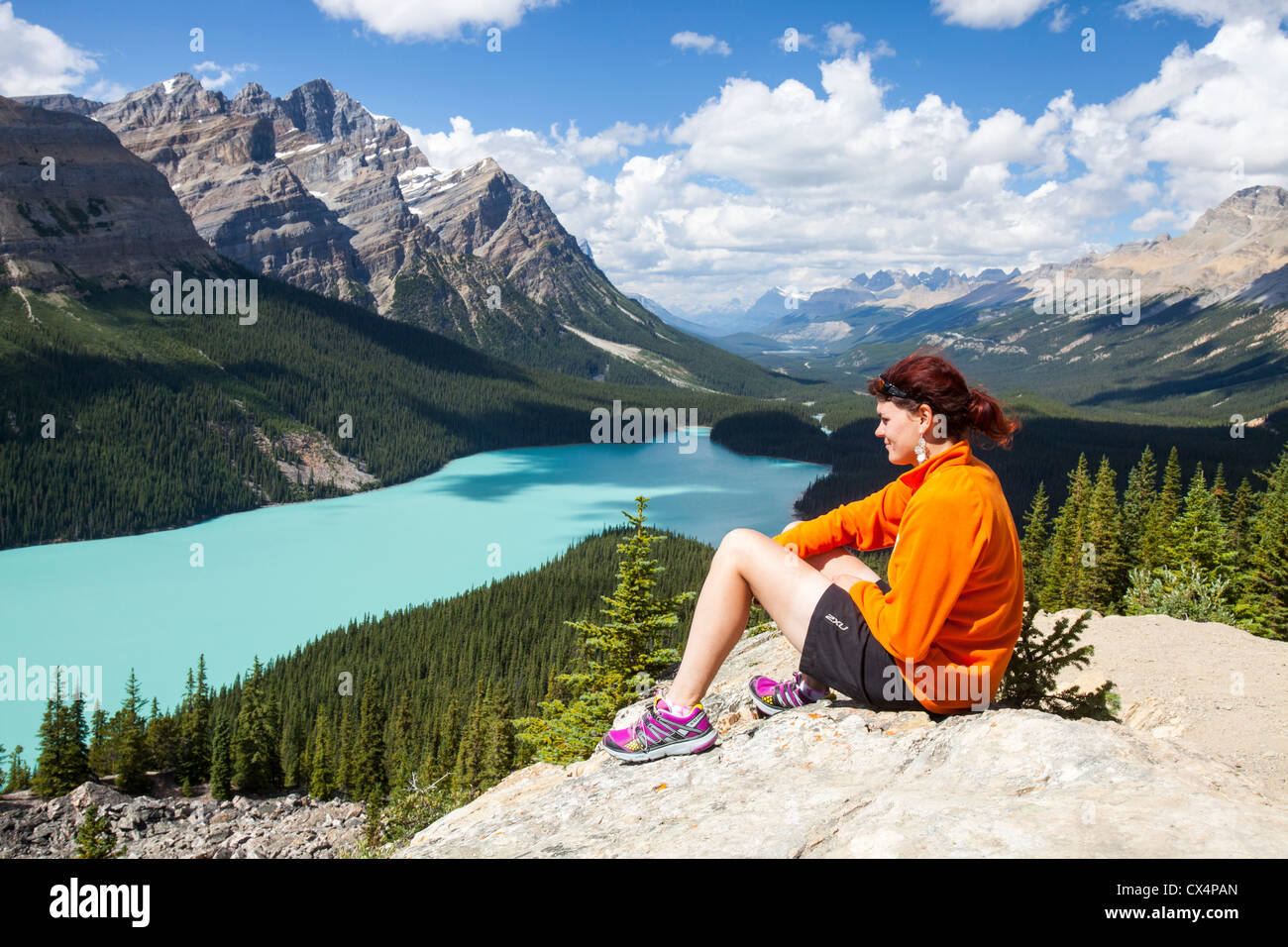 Ein Tourist Peyto See in den kanadischen Rockies Stockfoto