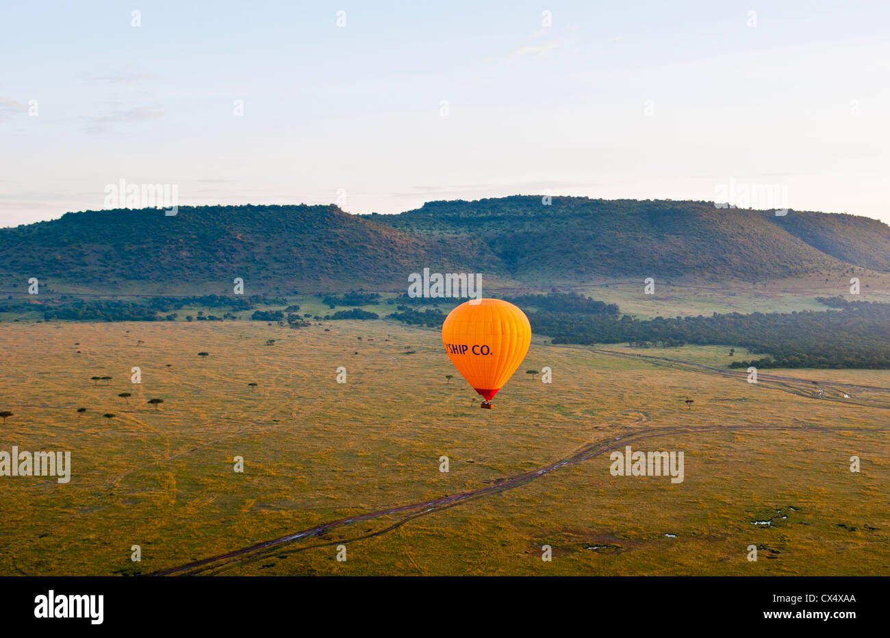 Kenia-Masai Mara Afrika Heißluftballon über die Masai Mara National Park bei Sonnenaufgang von oben Stockfoto