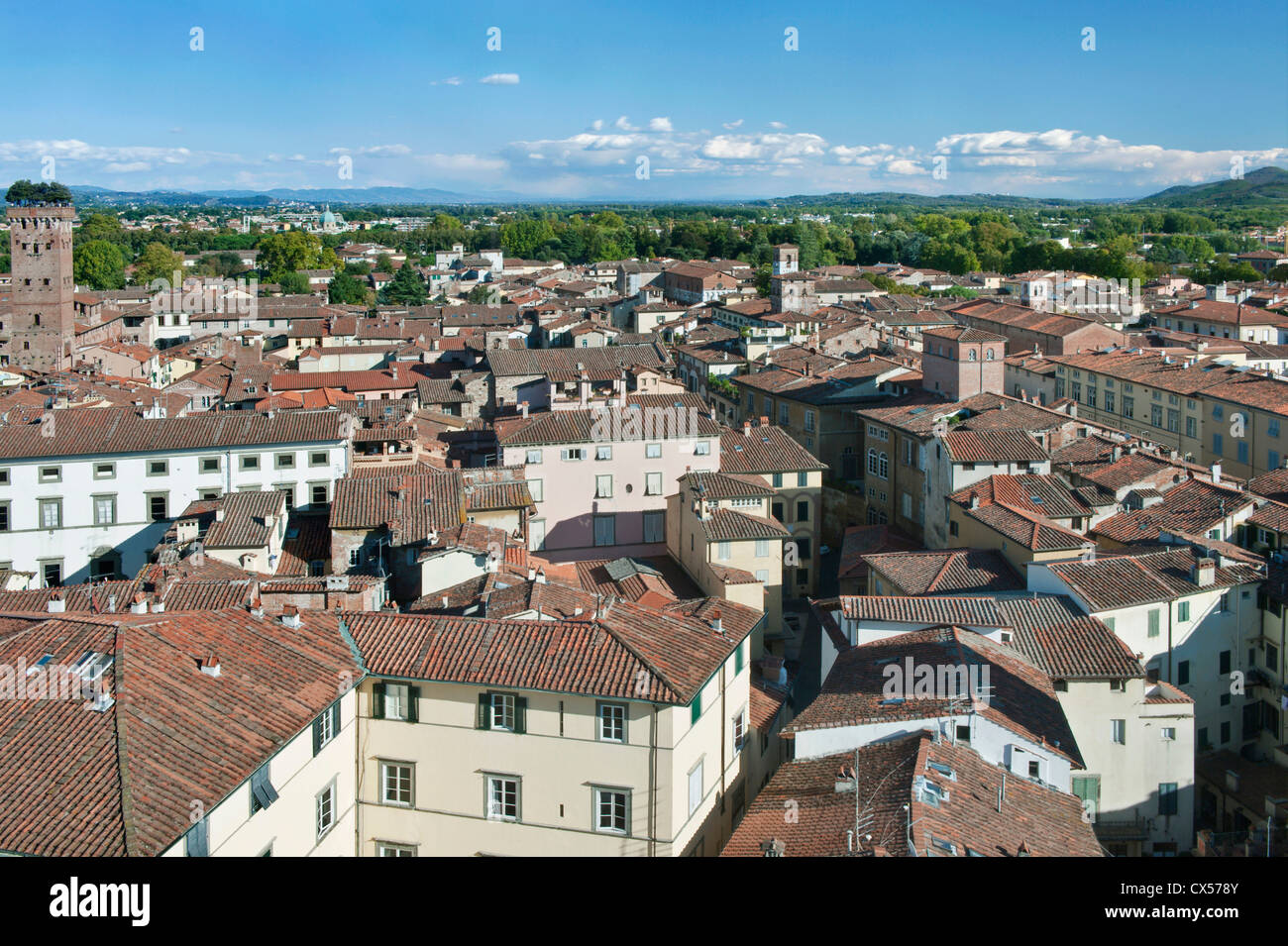 Europa, Italien, Toskana, Lucca Stadt vom Uhrturm (Torre Delle Ore) Stockfoto