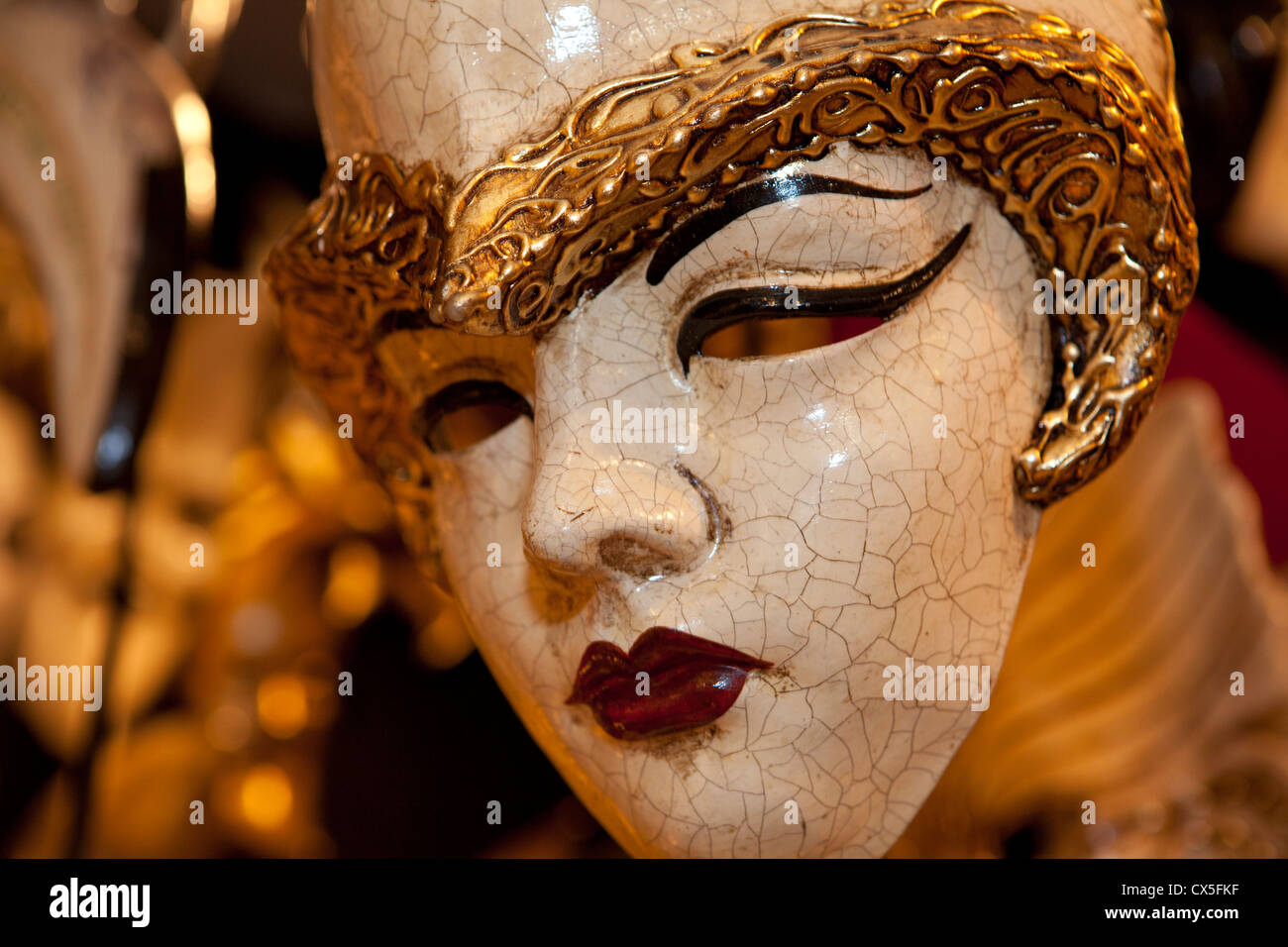 Typische bunte Maske aus der Karneval von Venedig Stockfoto
