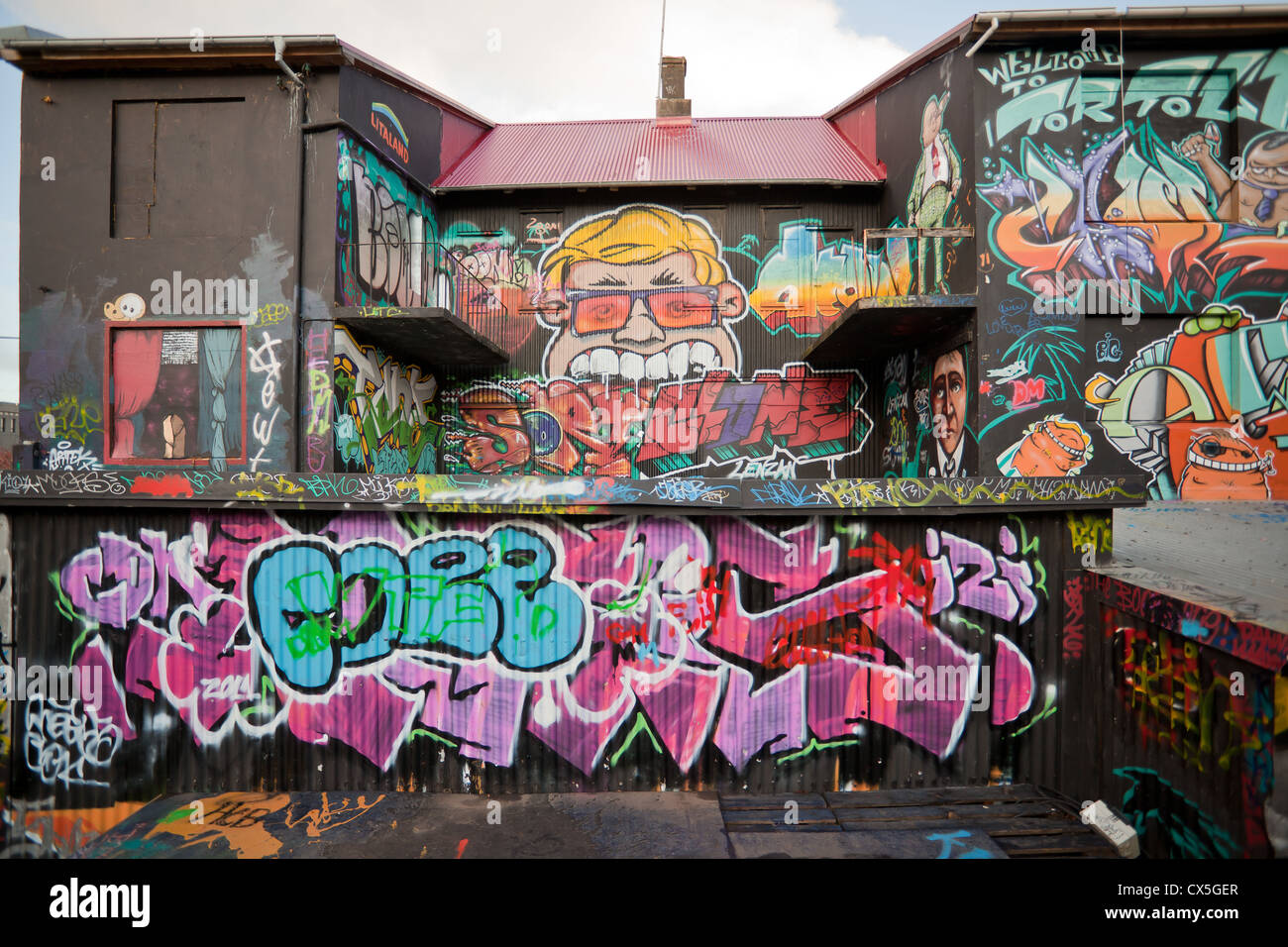 Bunte Graffiti an der Wand, Reykjavík, Island, Europa Stockfoto